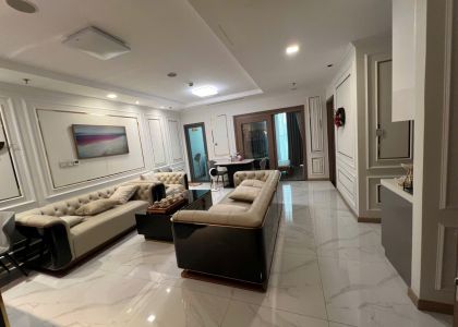 Bán Nhanh Căn Hộ 2PN Landmark 81 Tầng Trung Lm81-14.02